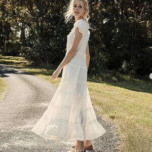 Dôen Nima White Dress